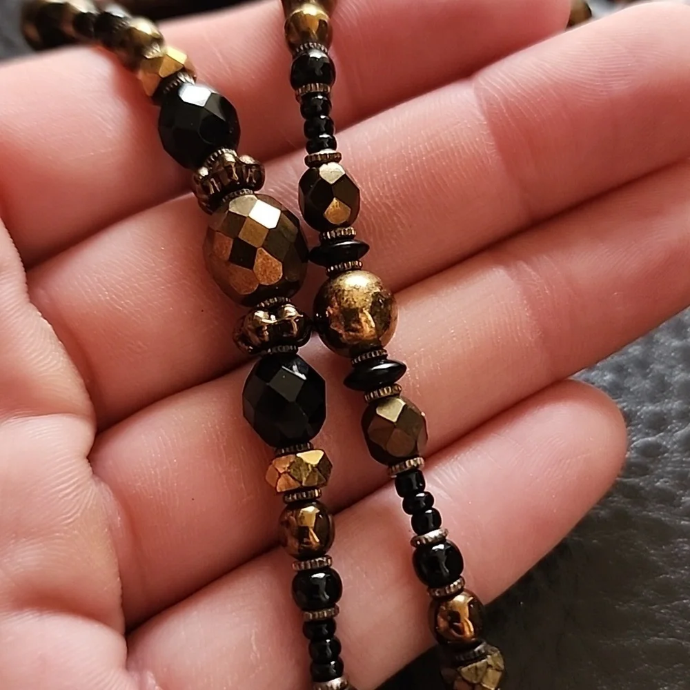 VTG glass necklace - Picture 4 of 8